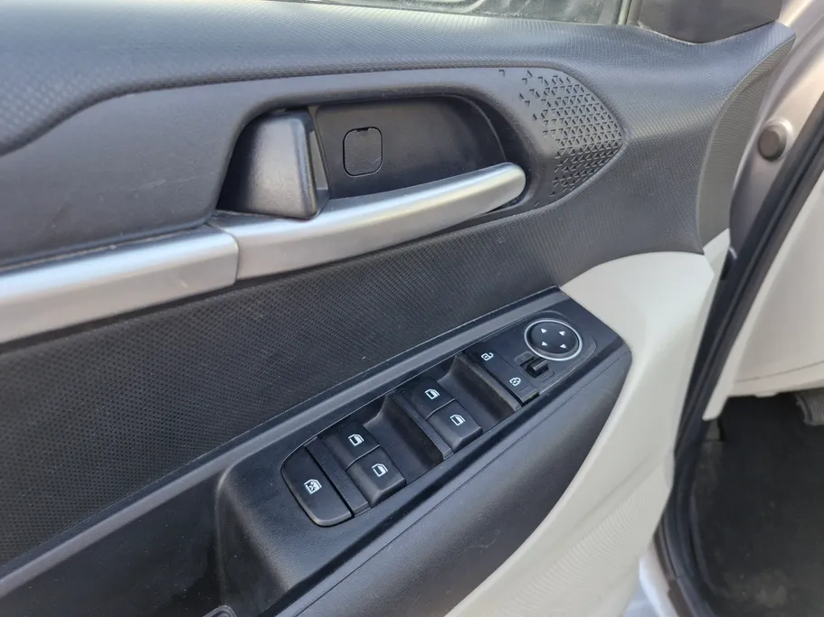 2022 Kia SONET LX 