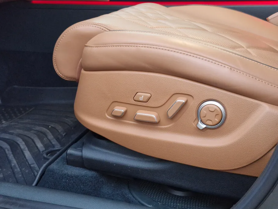 2025 Genesis GV80 Royal 