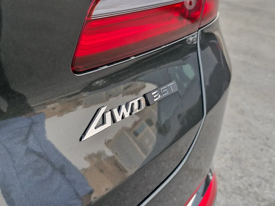 2025 Genesis GV80 Royal 