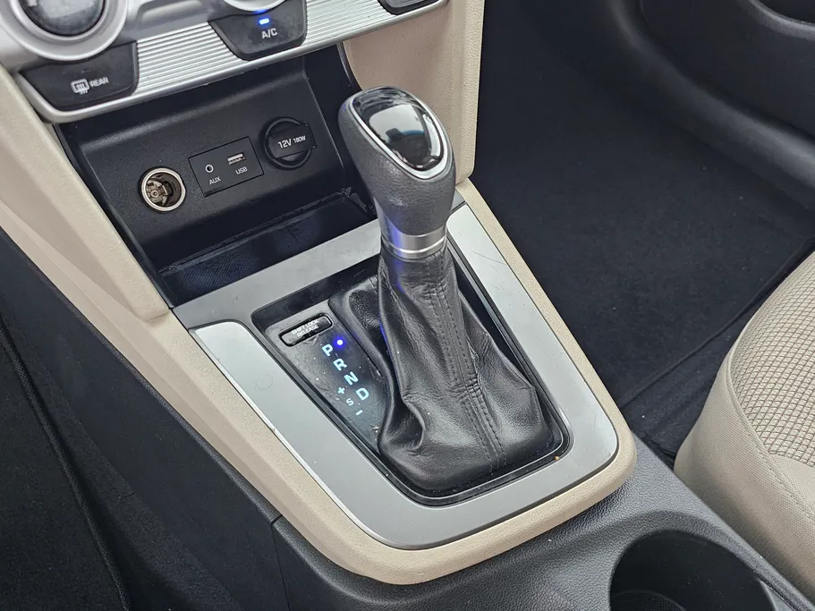 2020 Hyundai Elantra GL 