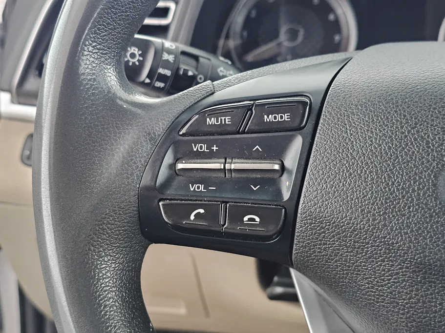 2020 Hyundai Elantra GL 
