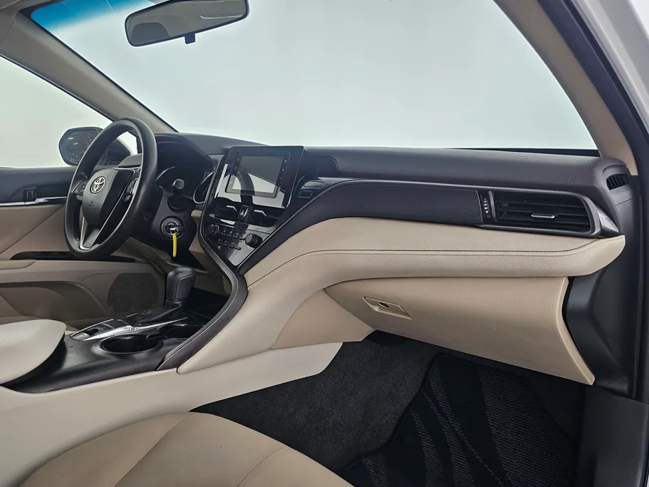 2023 Toyota Camry  LE 