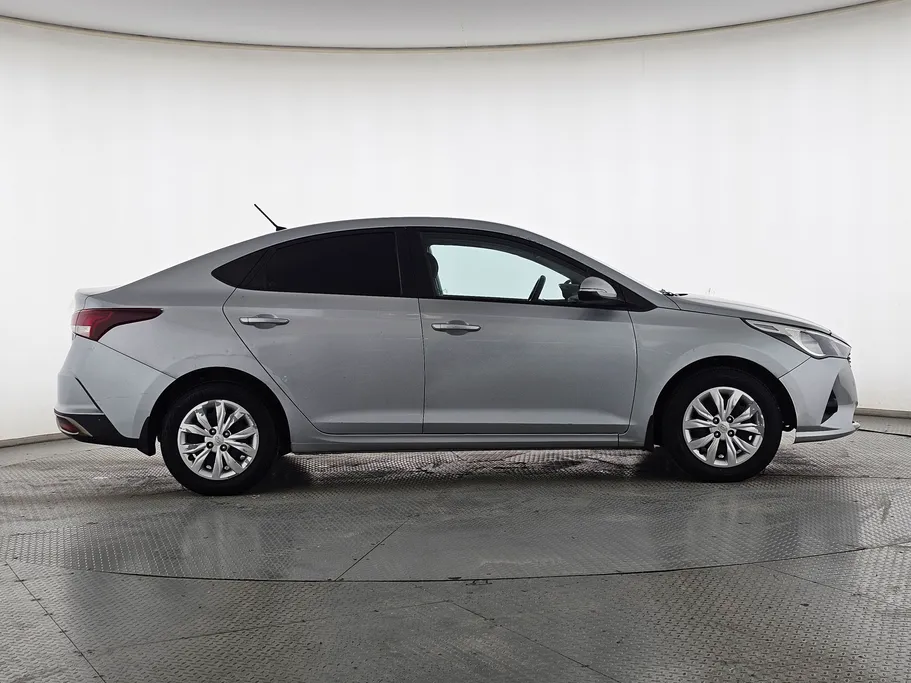 2021 Hyundai Accent Smart 