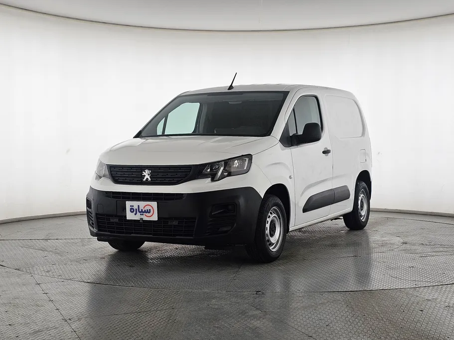 2023 Peugeot Partner Short van 