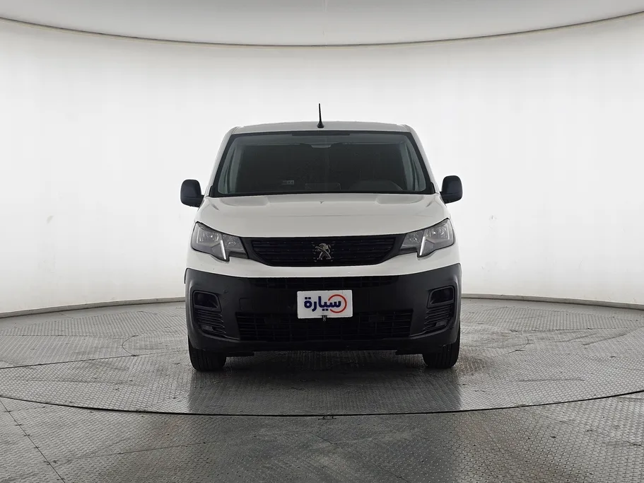 2023 Peugeot Partner Short van 