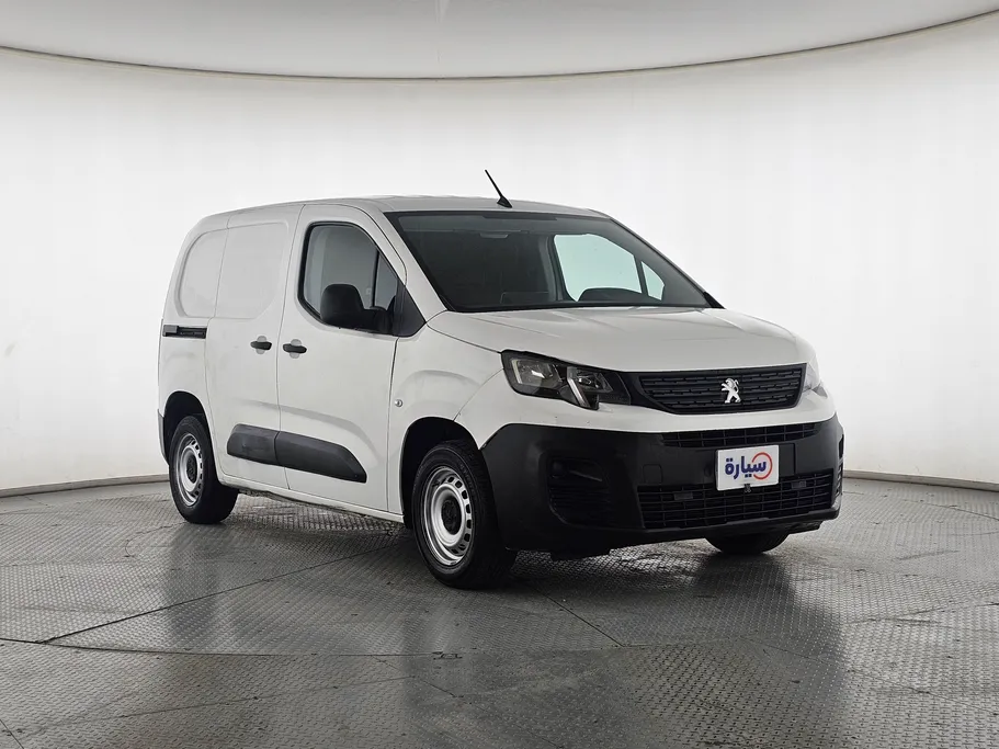 2023 Peugeot Partner Short van 
