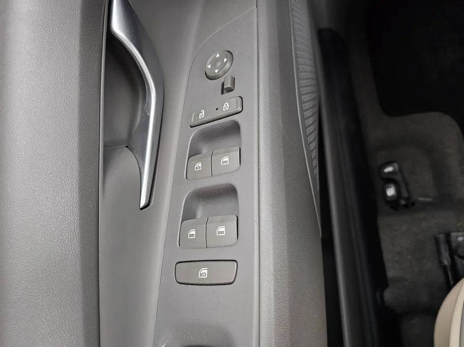 2023 Hyundai Elantra Smart 