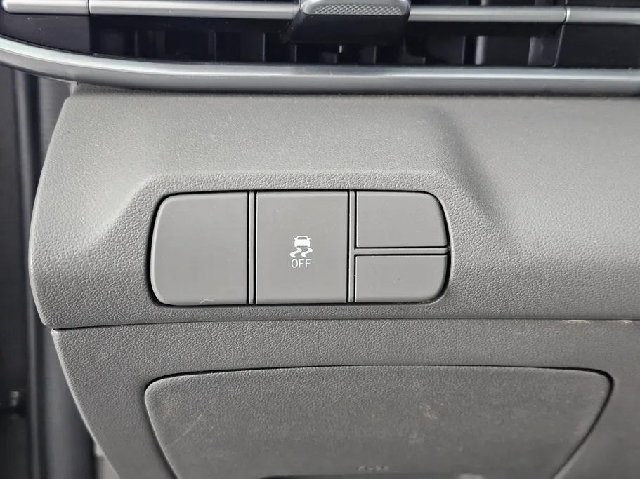 2023 Hyundai Elantra Smart 