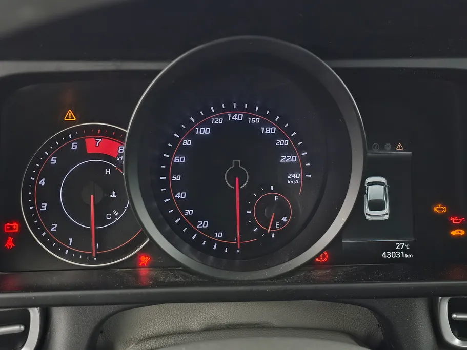 2023 Hyundai Elantra Smart 