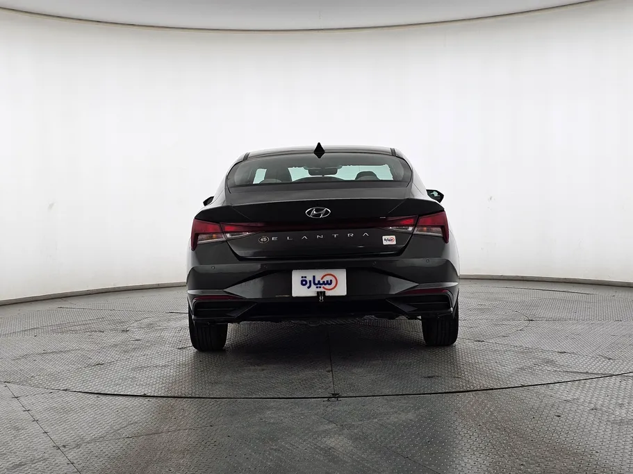 2023 Hyundai Elantra Smart 