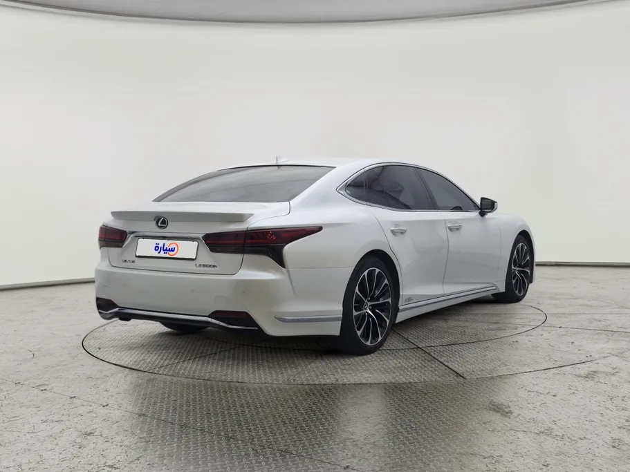 2022 Lexus LS 500 BH Hybrid 