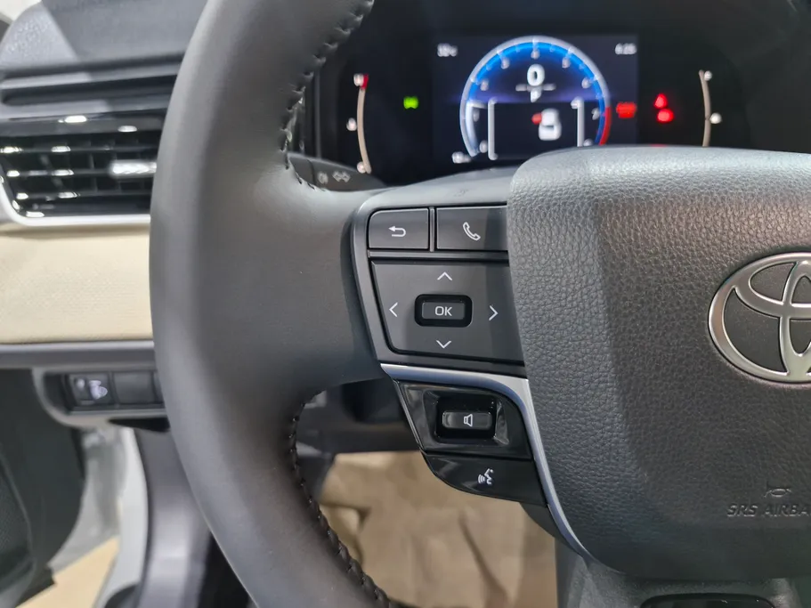 2025 Toyota Camry  LE 