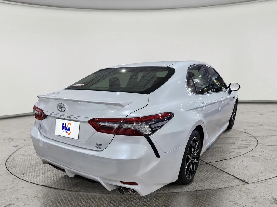 2023 Toyota Camry  SE V6 