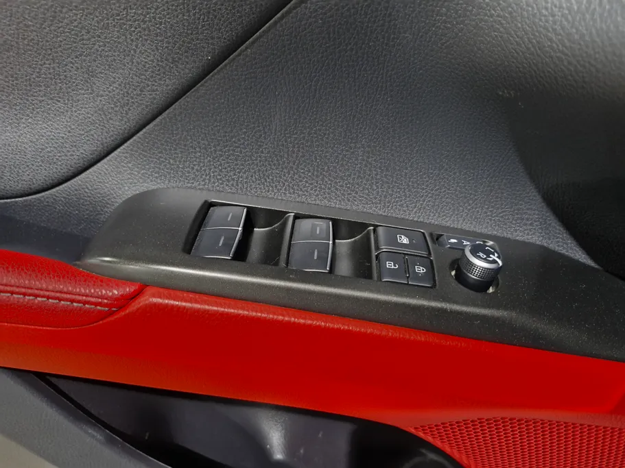 2023 Toyota Camry  SE V6 