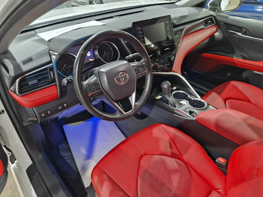 2023 Toyota Camry  SE V6 