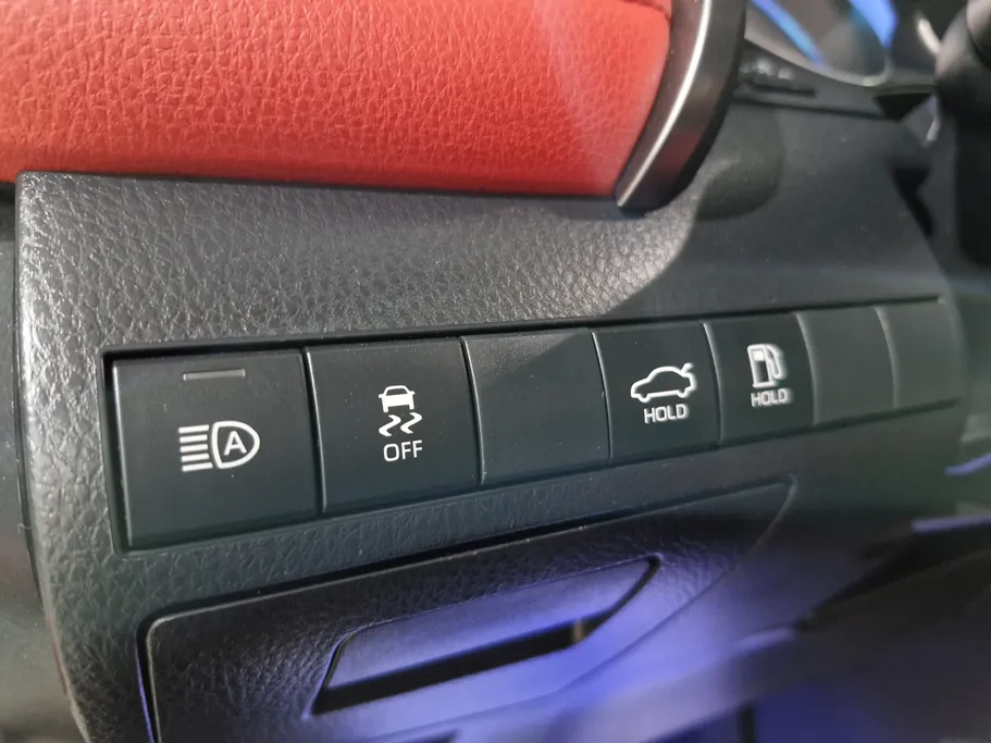 2023 Toyota Camry  SE V6 