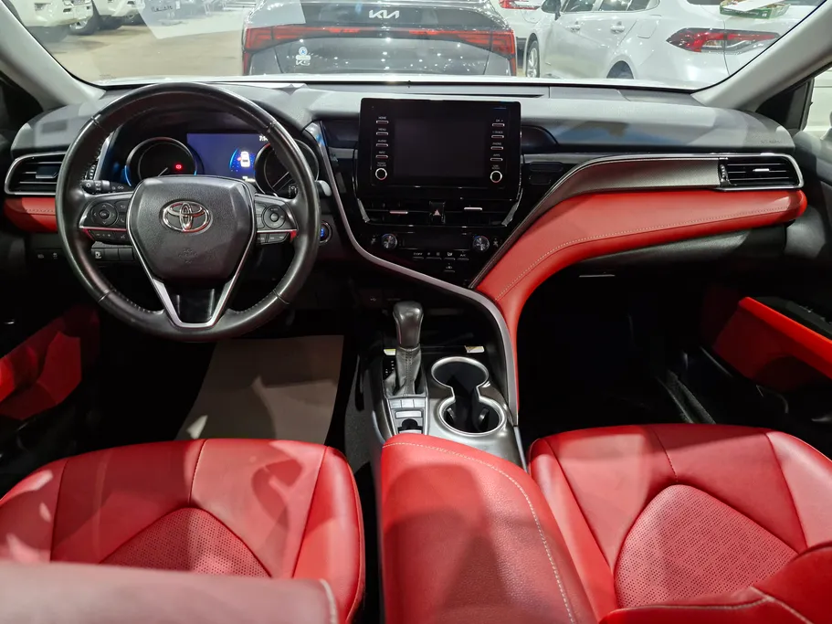 2023 Toyota Camry  SE V6 