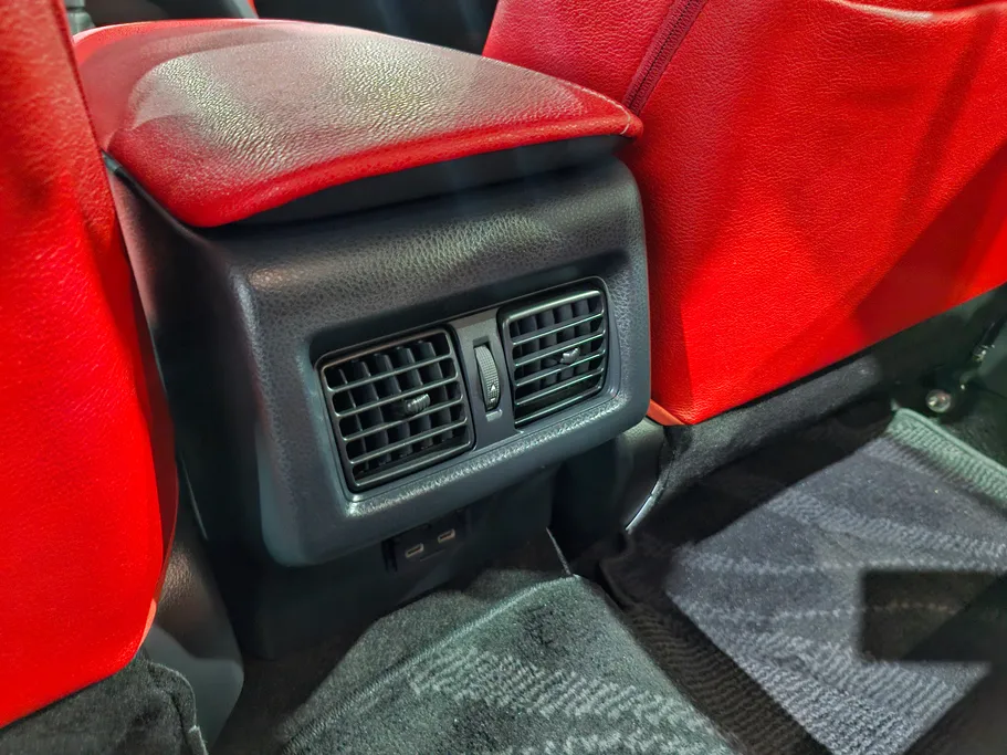 2023 Toyota Camry  SE V6 