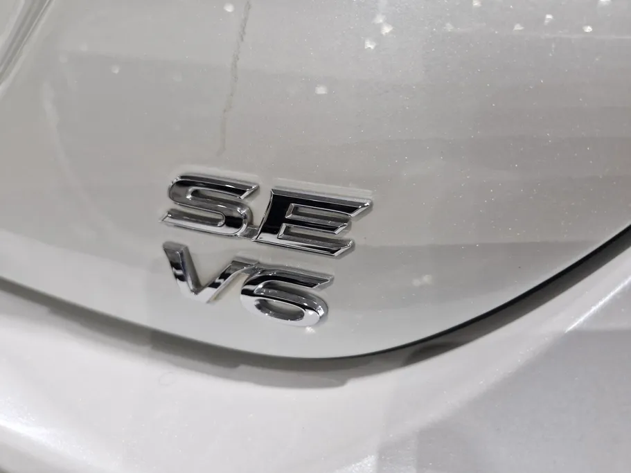 2023 Toyota Camry  SE V6 