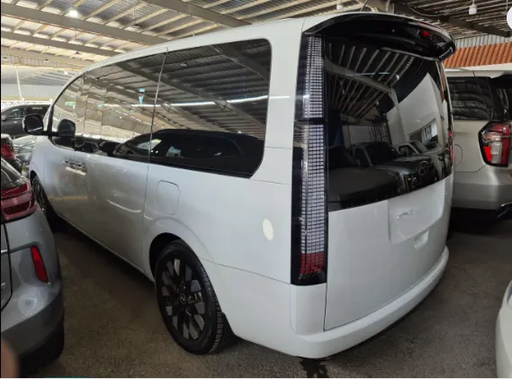 2024 Hyundai Staria VIP 