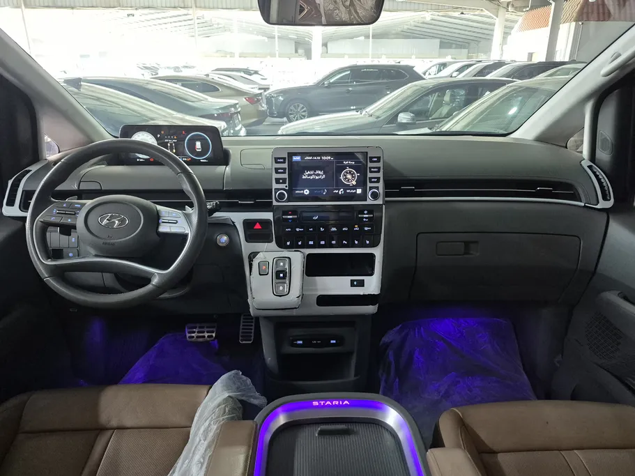 2024 Hyundai Staria VIP 