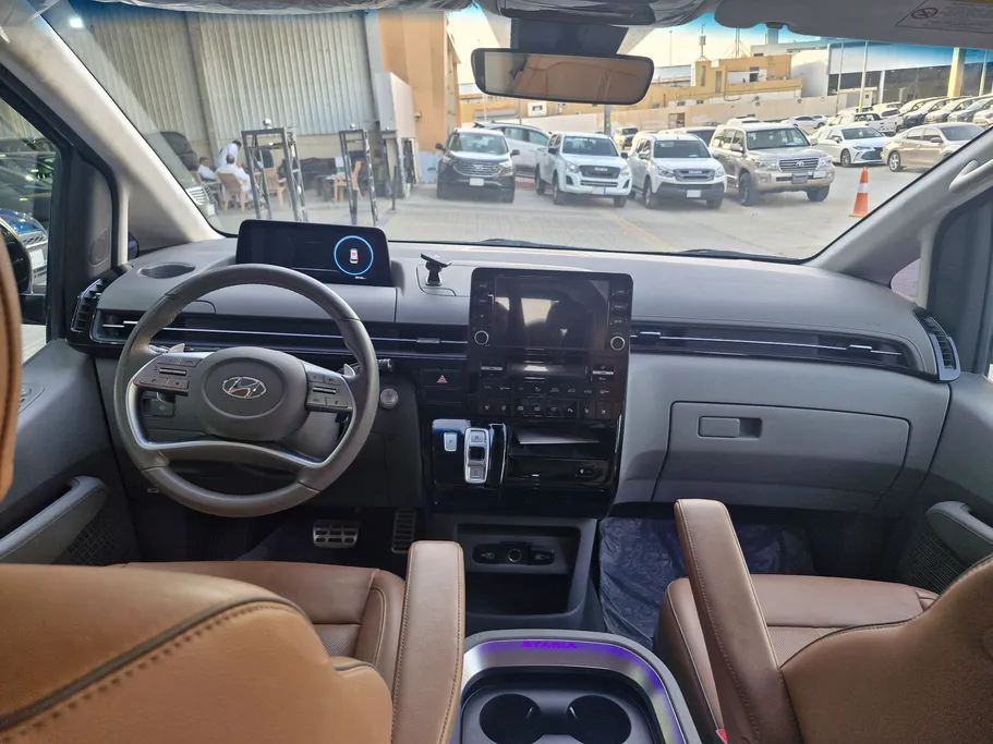 هيونداي ستاريا VIP 2024 