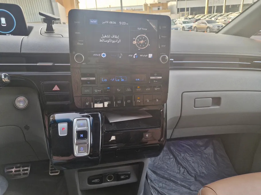 هيونداي ستاريا VIP 2024 