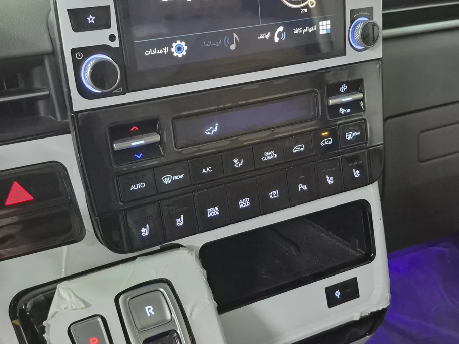 2024 Hyundai Staria VIP 
