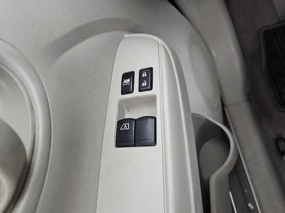 2022 Nissan Sunny SV 