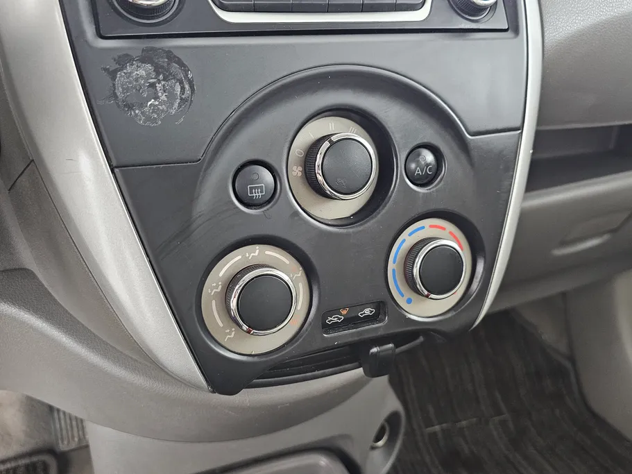 2022 Nissan Sunny SV 