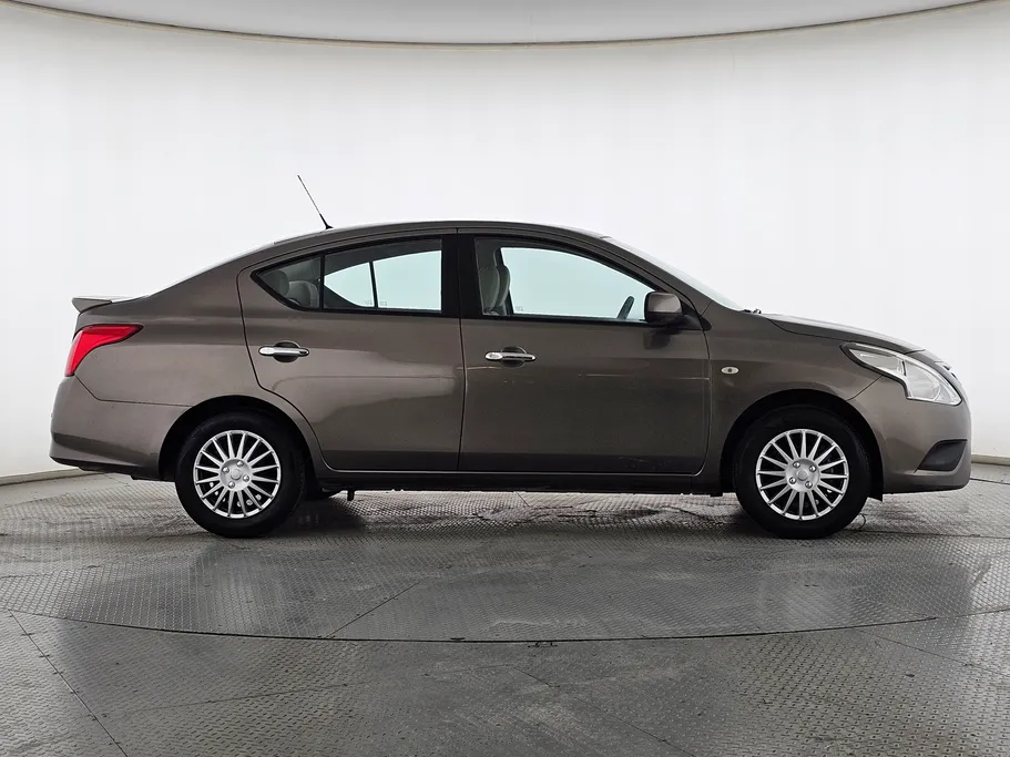 2022 Nissan Sunny SV 