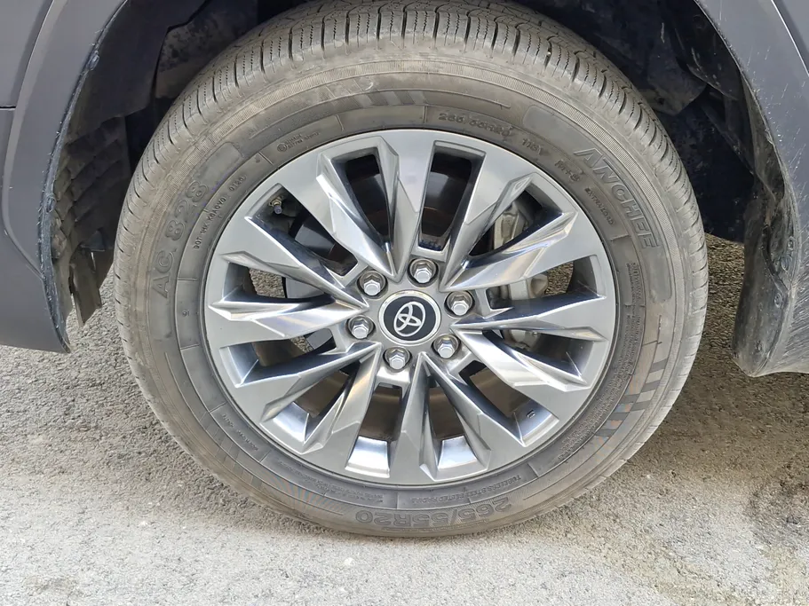 2023 Toyota Land Cruiser GXR4 