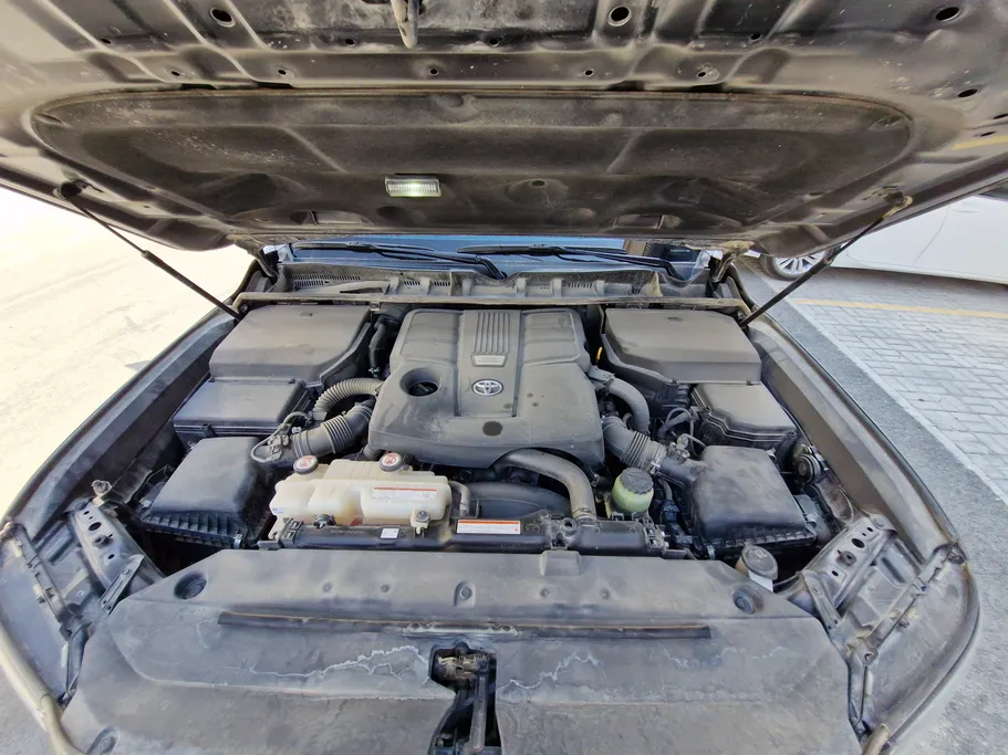 2023 Toyota Land Cruiser GXR4 