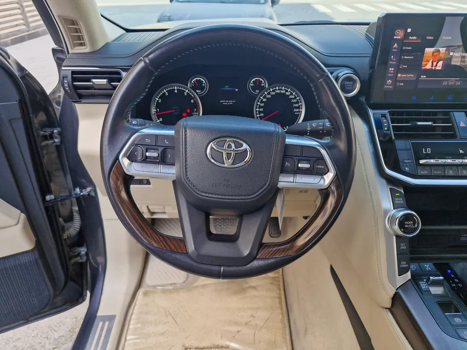 2023 Toyota Land Cruiser GXR4 