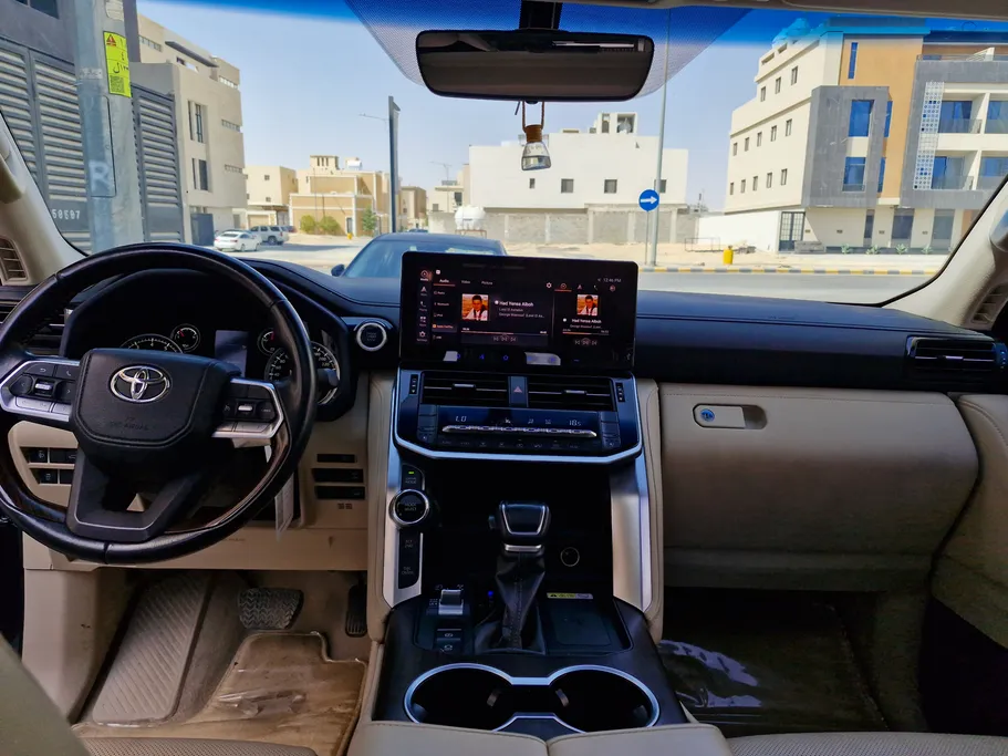 2023 Toyota Land Cruiser GXR4 
