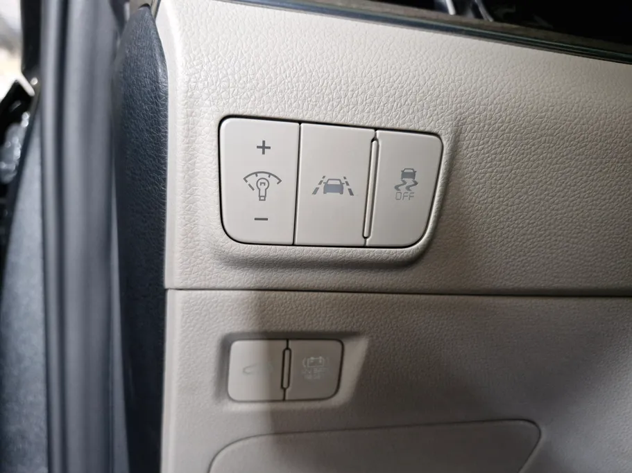 2023 Kia K5 GLS 