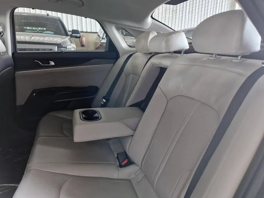 2023 Kia K5 GLS 