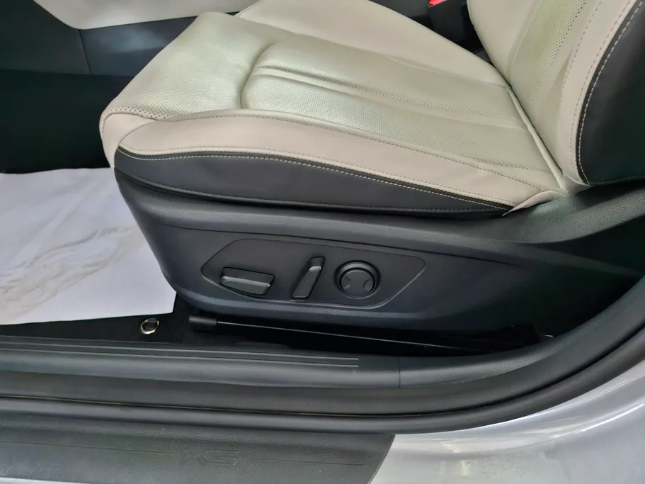 2023 Kia K5 GL 