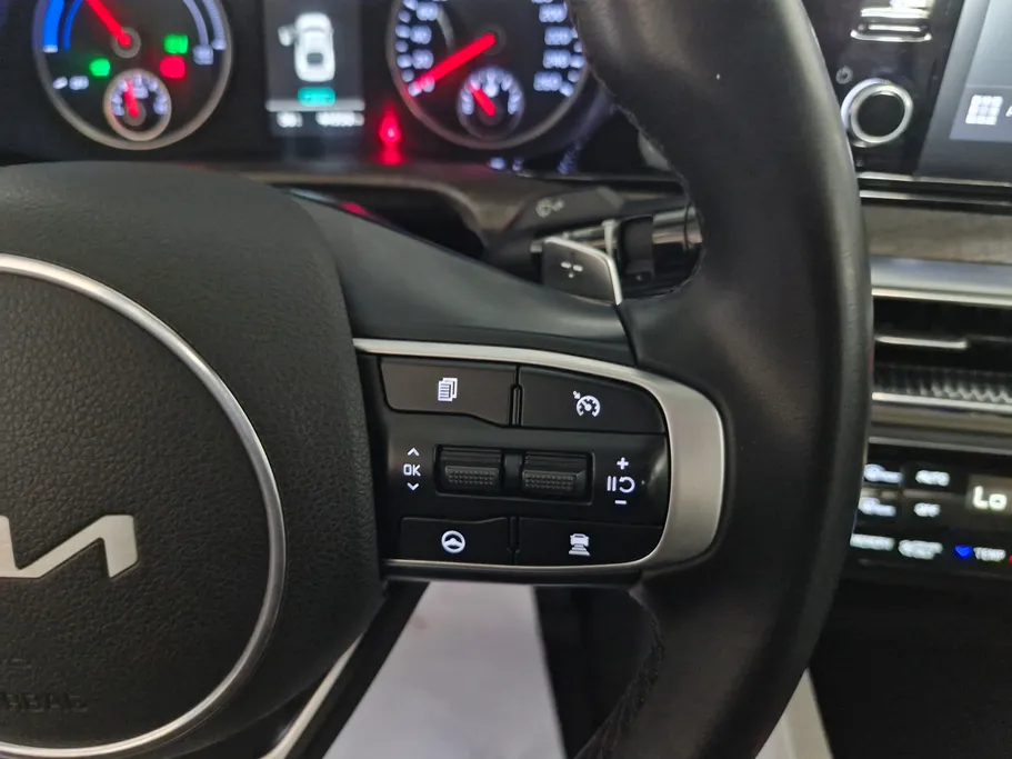 2023 Kia K5 GL 