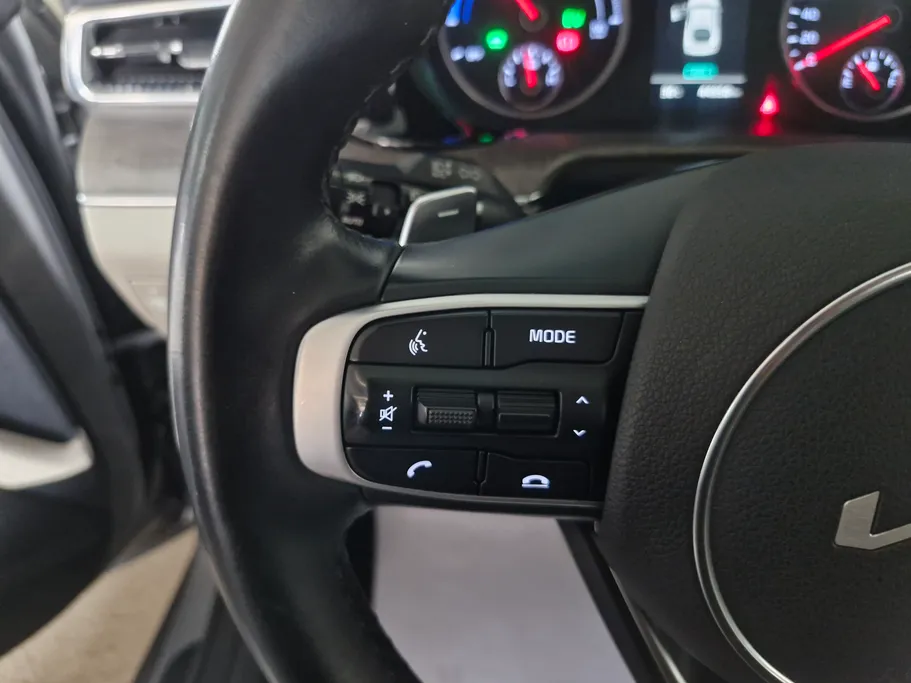 2023 Kia K5 GL 