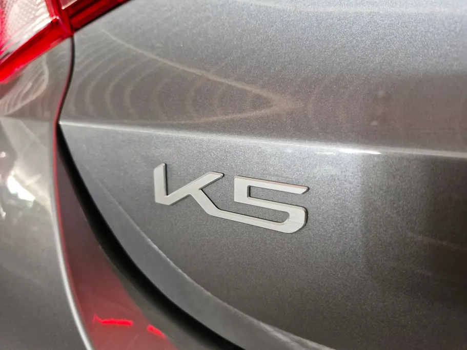 2023 Kia K5 GL 