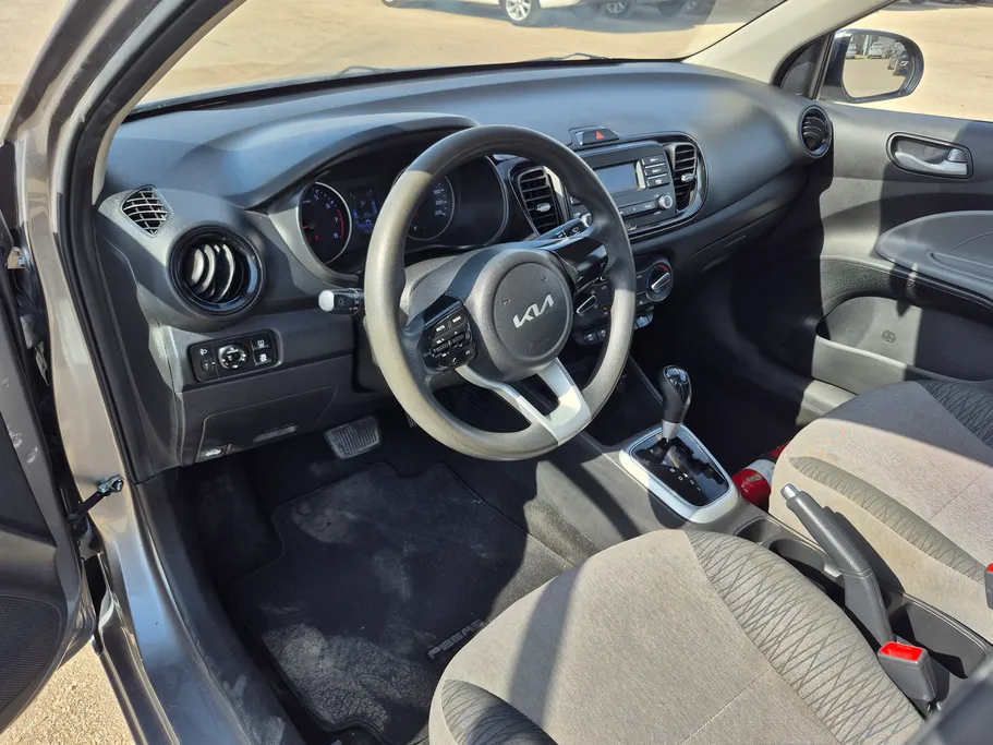 2022 Kia Pegas LX 
