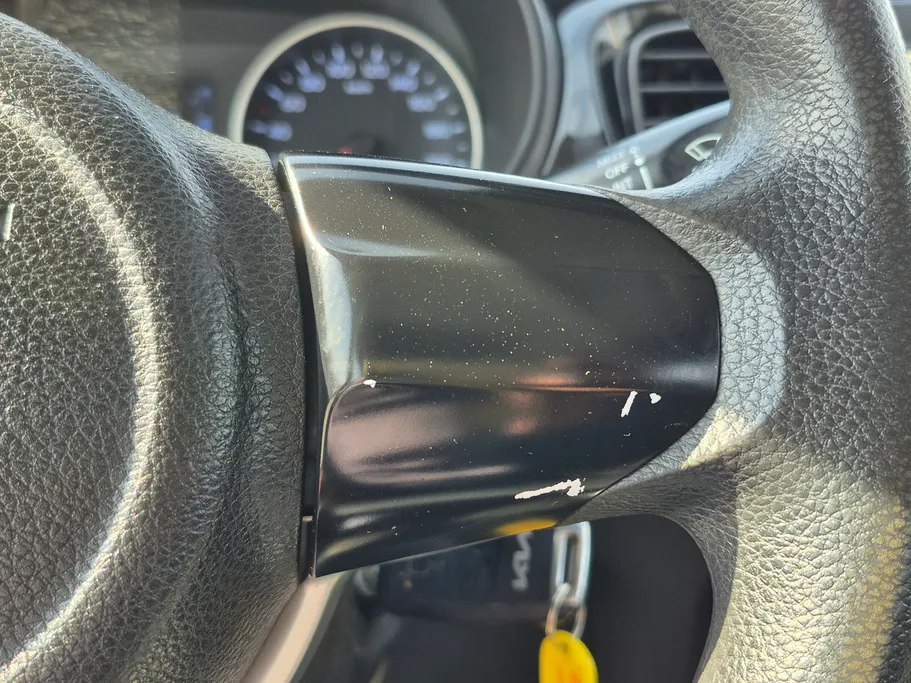 2022 Kia Pegas LX 