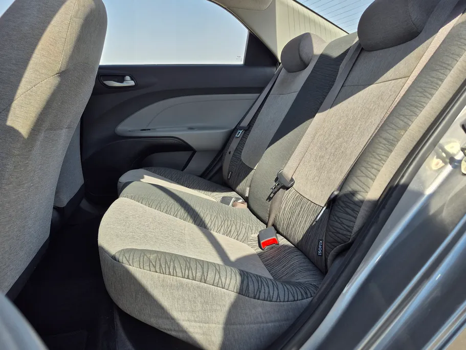 2022 Kia Pegas LX 