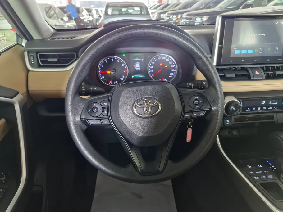 2023 Toyota RAV4 LE 