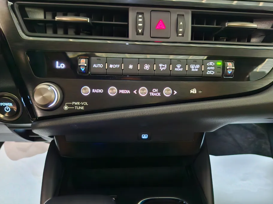 2023 Lexus ES 300 AH Hybrid  