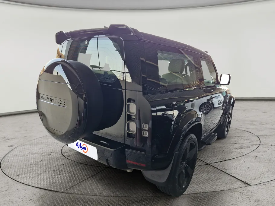 لاند روفر ديفندر P300 S 2024 