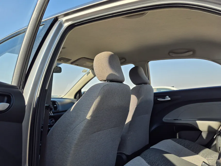 2022 Kia Pegas LX 