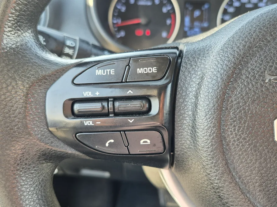 2022 Kia Pegas LX 