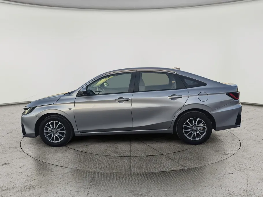 2023 Toyota Yaris  Y 